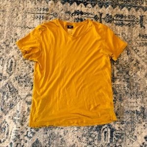 H&M yellow/mustard tshirt
